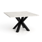 Duży, kwadratowy stolik kawowy Noe 90x90 cm do salonu z blatem mamur bianco jasny, czarne nogi metalowe, styl glamour loft
