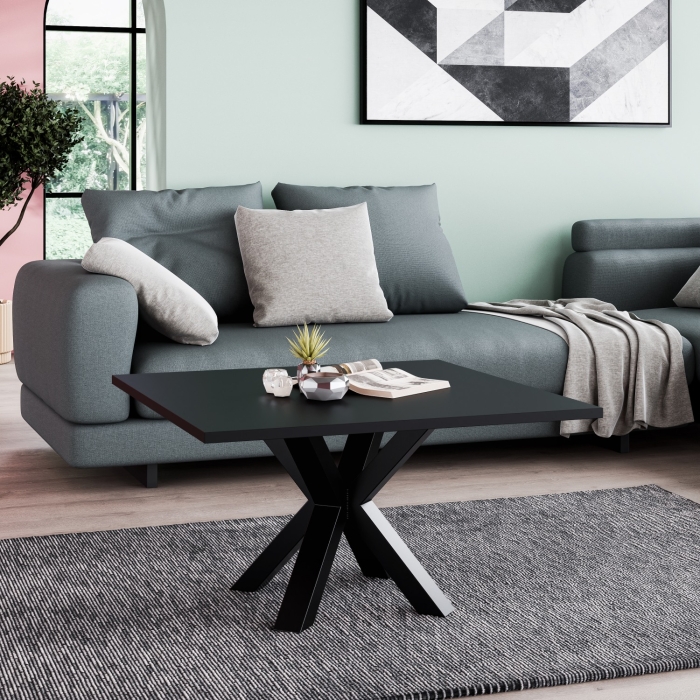 Elegancki stolik kawowy Noe 60x60 cm czarny matowy z nogami w stylu industrialnym